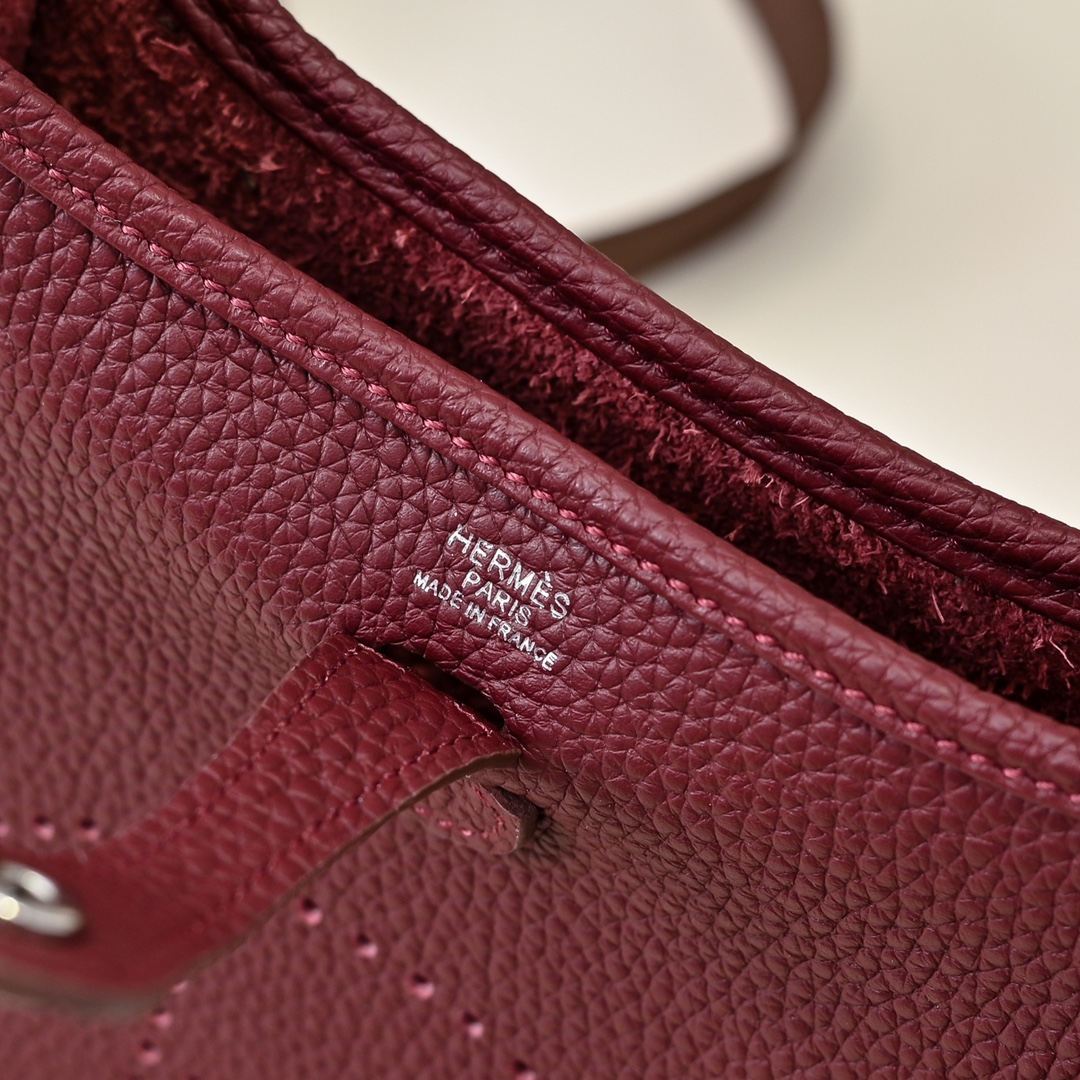Hermes 高仿 Evelyne Mini 斜挎包 酒红色 H镂空经典款| 8 Hermes 高仿 Evelyne Mini 斜挎包 酒红色 H镂空经典款