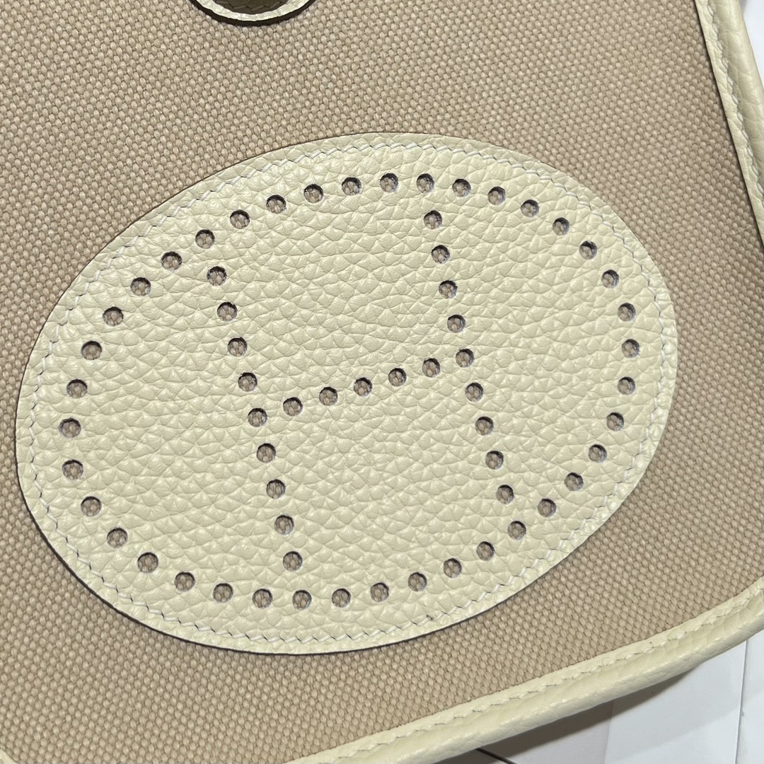 Hermes 高仿 Evelyne Mini 斜背包 卡其色 H鏤空經典款| 11 Hermes 高仿 Evelyne Mini 斜背包 卡其色 H鏤空經典款