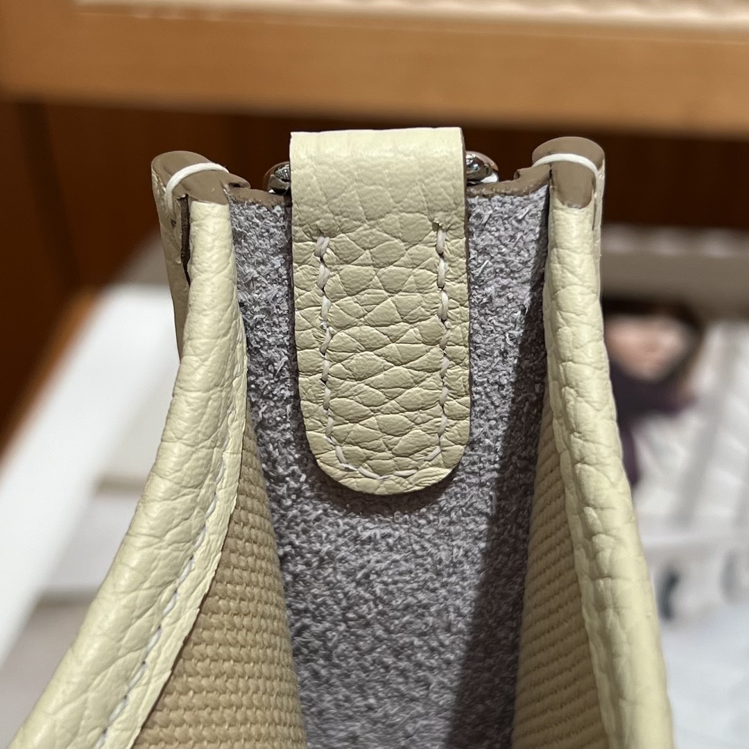 Hermes 高仿 Evelyne Mini 斜背包 卡其色 H鏤空經典款| 8 Hermes 高仿 Evelyne Mini 斜背包 卡其色 H鏤空經典款