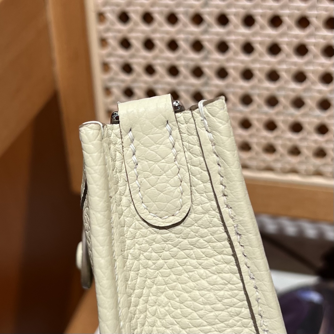 Hermes 一比一 Evelyne Mini 斜背包 白色 H鏤空簡約百搭款| 12 Hermes 一比一 Evelyne Mini 斜背包 白色 H鏤空簡約百搭款