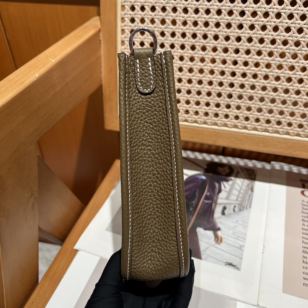 Hermes 原單 Evelyne Mini 斜背包 灰棕色 H鏤空氣質百搭款| 13 Hermes 原單 Evelyne Mini 斜背包 灰棕色 H鏤空氣質百搭款