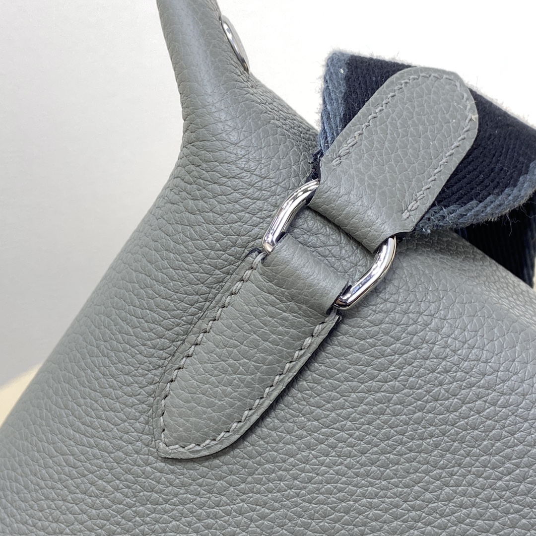 Hermes 高仿 Evelyne TPM 迷你斜背包 灰藍拼色 小牛皮休閒百搭款| 12 Hermes 高仿 Evelyne TPM 迷你斜背包 灰藍拼色 小牛皮休閒百搭款