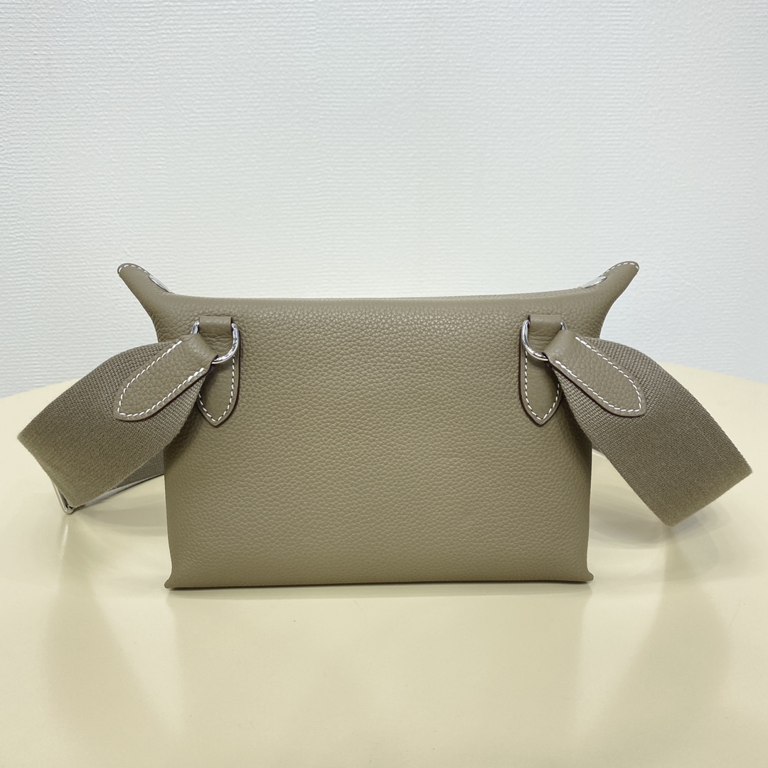 Hermes 原單 Evelyne TPM 卡其拼色迷你斜背包 經典百搭小牛皮款| 8 Hermes 原單 Evelyne TPM 卡其拼色迷你斜背包 經典百搭小牛皮款