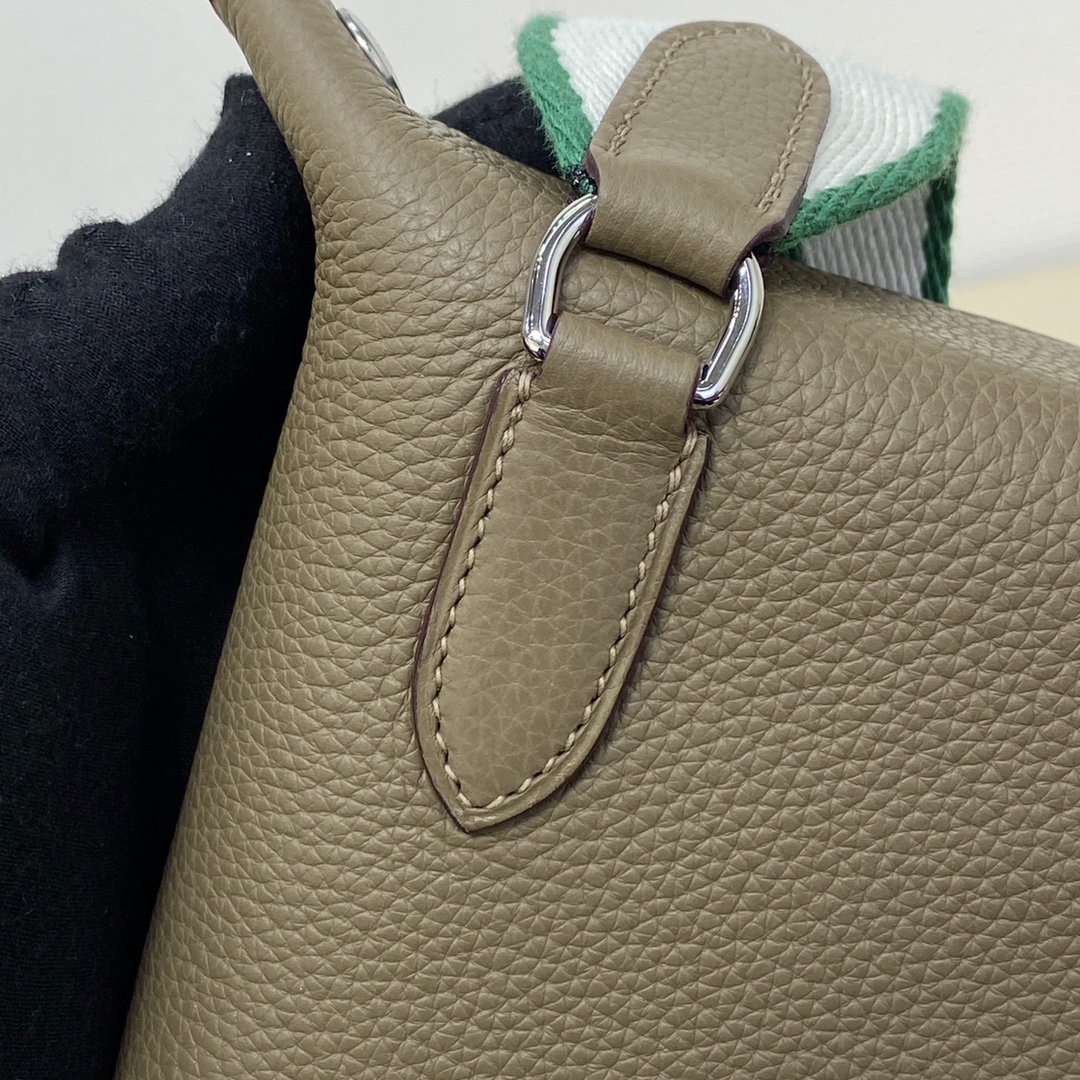 Hermes 高仿 Evelyne TPM 綠白拼接肩帶迷你包 高端休閒斜背款| 13 Hermes 高仿 Evelyne TPM 綠白拼接肩帶迷你包 高端休閒斜背款