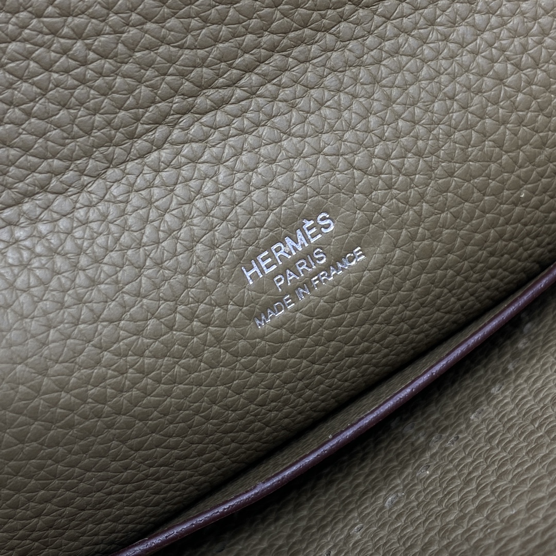 Hermes 高仿 Evelyne TPM 綠白拼接肩帶迷你包 高端休閒斜背款| 12 Hermes 高仿 Evelyne TPM 綠白拼接肩帶迷你包 高端休閒斜背款
