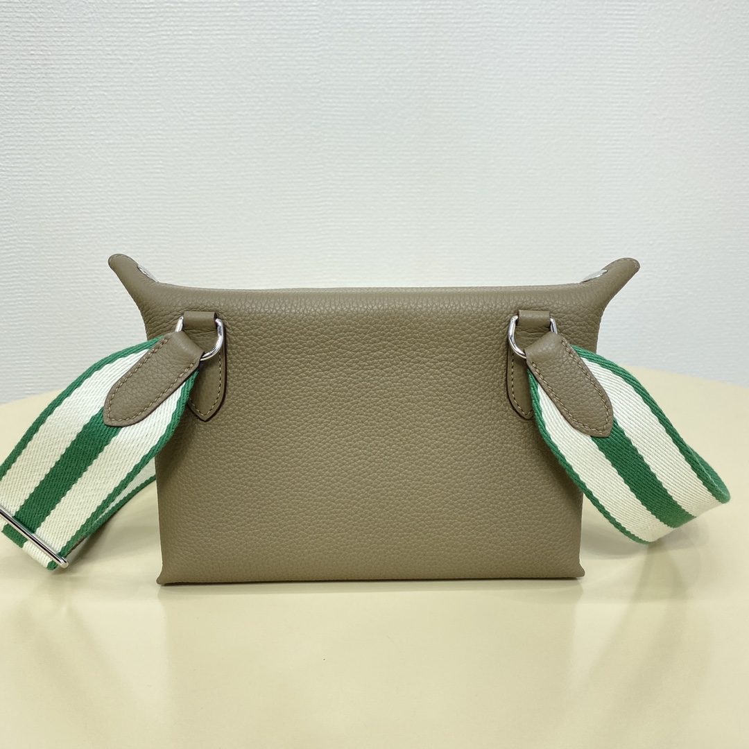 Hermes 高仿 Evelyne TPM 綠白拼接肩帶迷你包 高端休閒斜背款| 9 Hermes 高仿 Evelyne TPM 綠白拼接肩帶迷你包 高端休閒斜背款