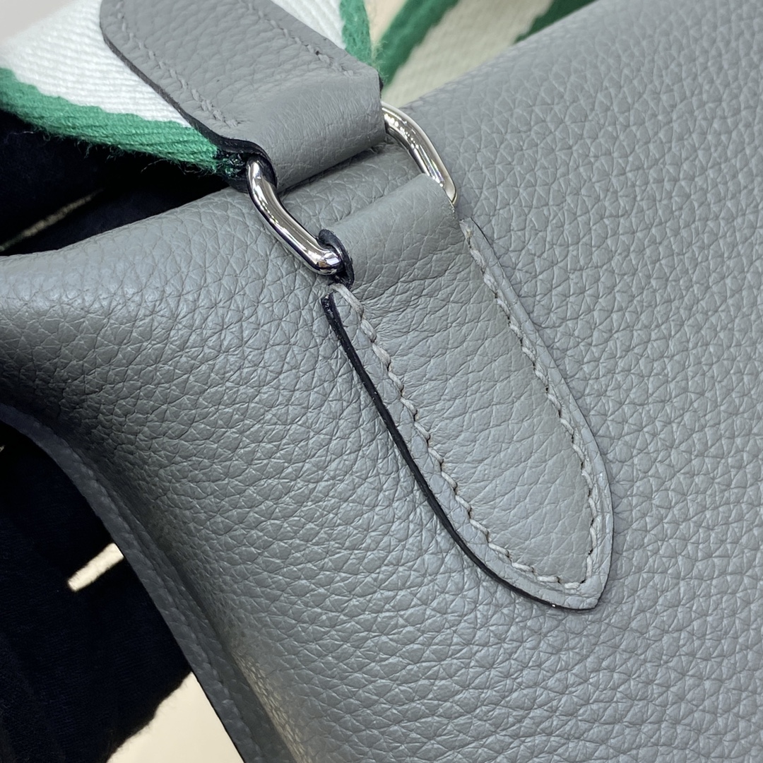 Hermes 原單 Evelyne TPM 灰色拼綠白織帶迷你斜背包 清新百搭款| 9 Hermes 原單 Evelyne TPM 灰色拼綠白織帶迷你斜背包 清新百搭款