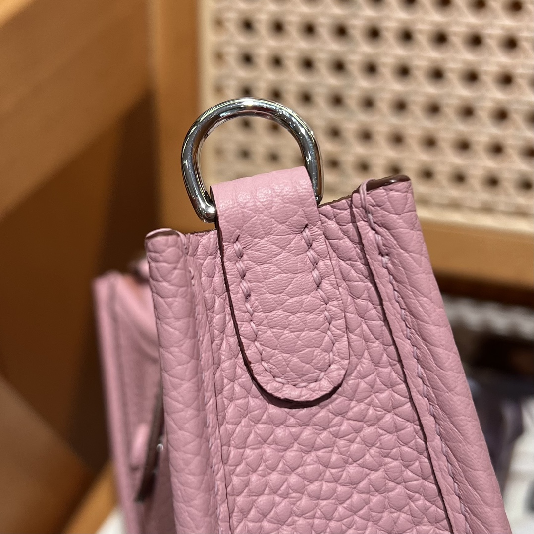 Hermes 高仿 Evelyne TPM 斜背包 粉色牛皮 小巧休閒款| 13 Hermes 高仿 Evelyne TPM 斜背包 粉色牛皮 小巧休閒款