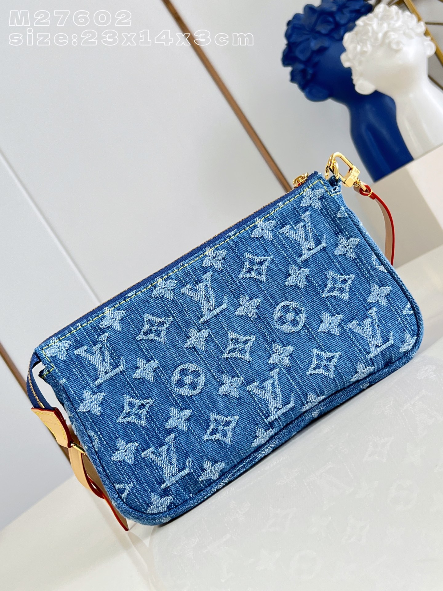 LV 一比一 女款 牛仔多口袋斜背包 復古設計 時尚潮流款| 11 LV 一比一 女款 牛仔多口袋斜背包 復古設計 時尚潮流款