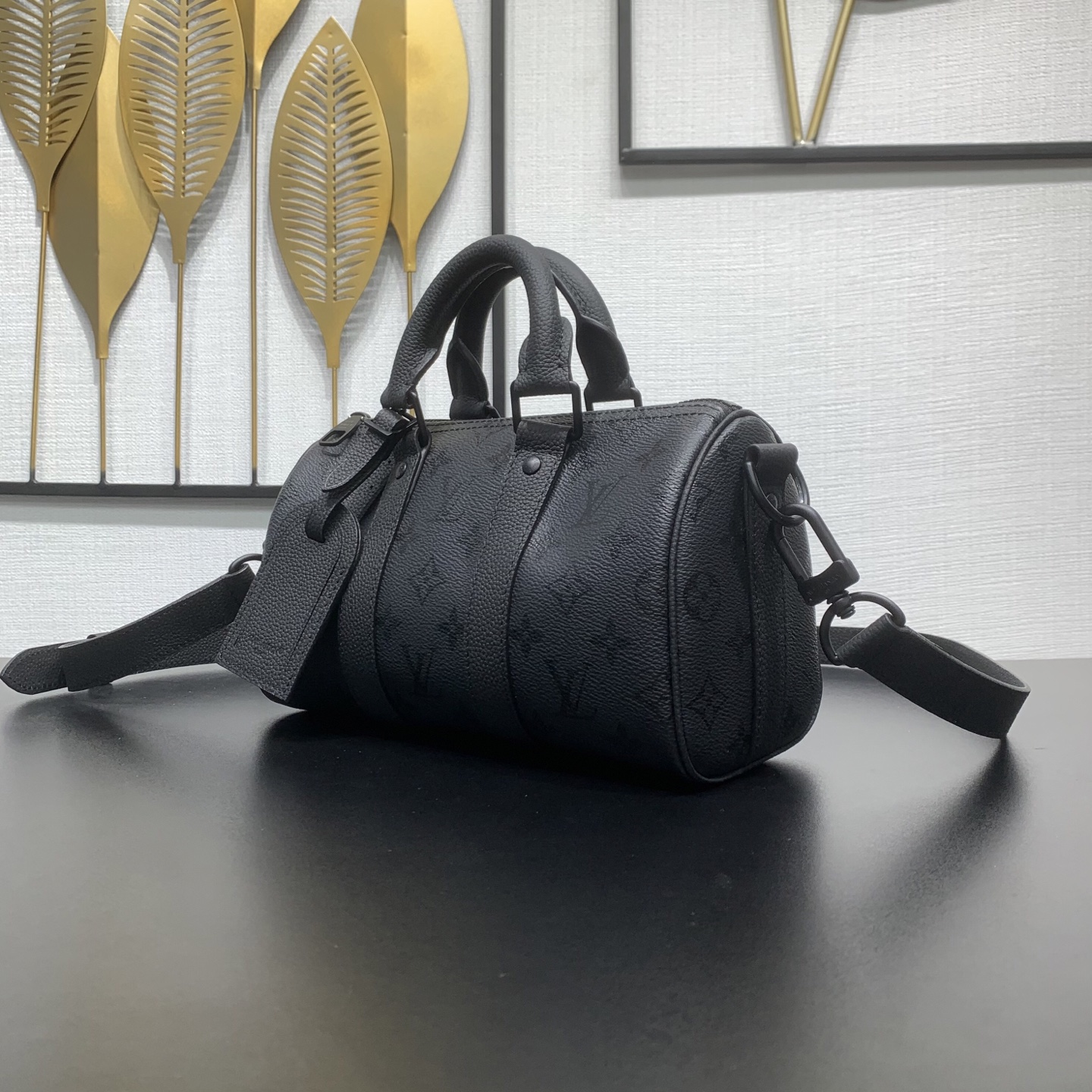 LV 原單 M28369 黑色壓紋 Speedy 手提包 男女同款小型波士頓包 斜背包| 13 LV 原單 M28369 黑色壓紋 Speedy 手提包 男女同款小型波士頓包 斜背包