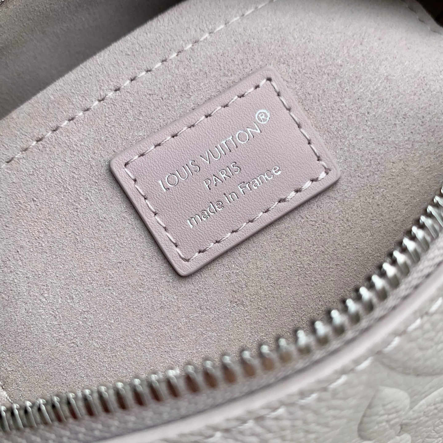 LV 一比一 M28343 白粉拼色壓紋 Nano Speedy 迷你手提斜背包 女款高端精品小包| 7 LV 一比一 M28343 白粉拼色壓紋 Nano Speedy 迷你手提斜背包 女款高端精品小包