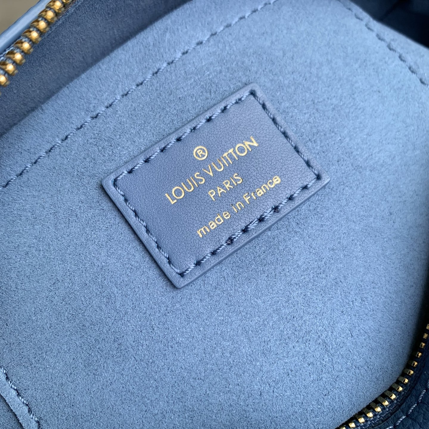 LV 高仿 M28316 藍色壓紋 Nano Speedy 迷你手提斜背包 女款精品小包熱賣款| 16 LV 高仿 M28316 藍色壓紋 Nano Speedy 迷你手提斜背包 女款精品小包熱賣款