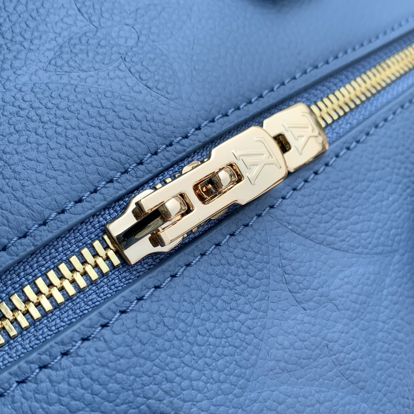 LV 高仿 M28316 藍色壓紋 Nano Speedy 迷你手提斜背包 女款精品小包熱賣款| 11 LV 高仿 M28316 藍色壓紋 Nano Speedy 迷你手提斜背包 女款精品小包熱賣款