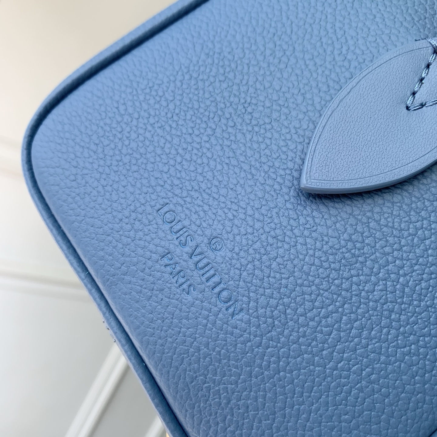 LV 高仿 M28316 藍色壓紋 Nano Speedy 迷你手提斜背包 女款精品小包熱賣款| 8 LV 高仿 M28316 藍色壓紋 Nano Speedy 迷你手提斜背包 女款精品小包熱賣款