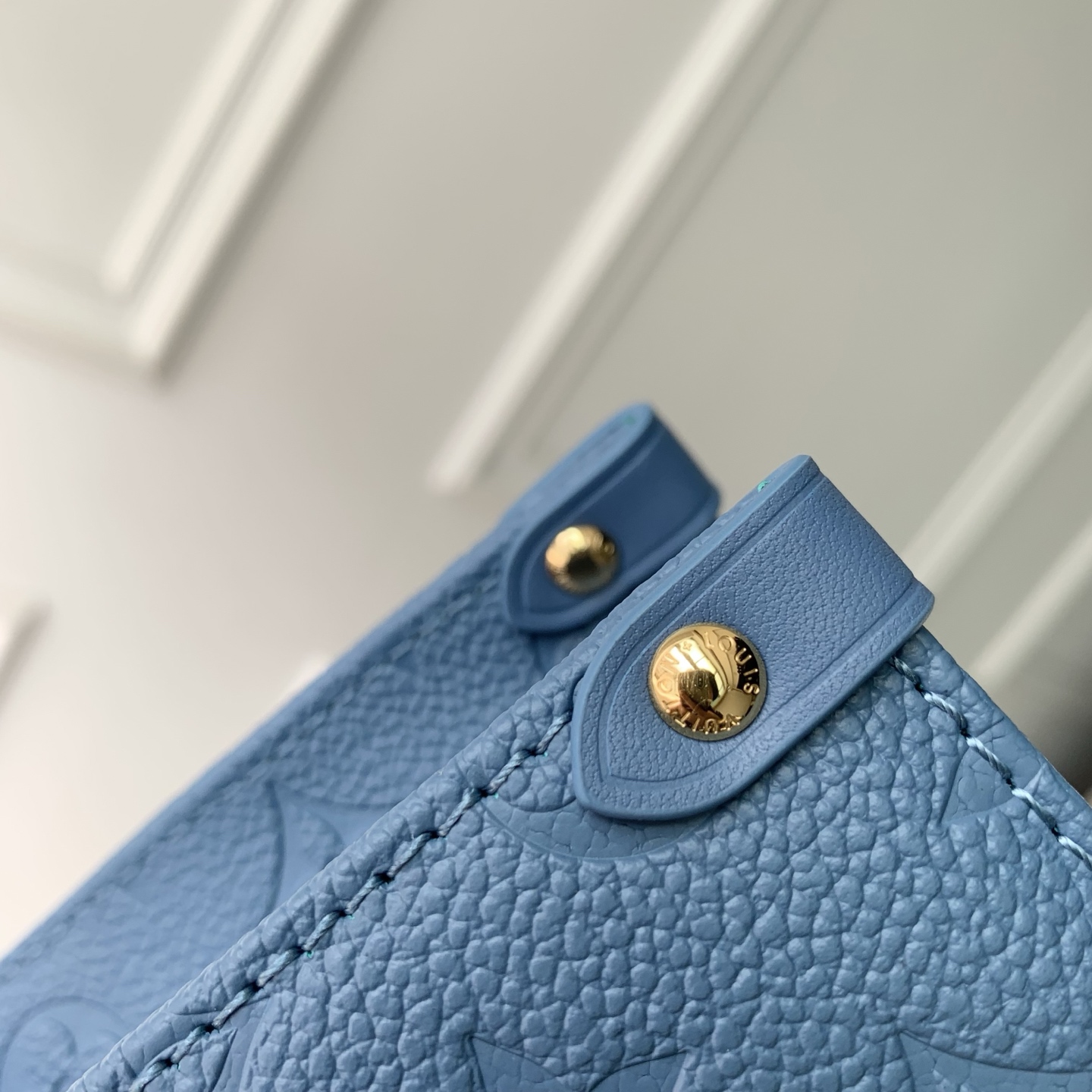 LV 原單 M28181 藍色壓紋 Monogram 手提包 女款中型單肩斜背包 通勤精品款| 9 LV 原單 M28181 藍色壓紋 Monogram 手提包 女款中型單肩斜背包 通勤精品款