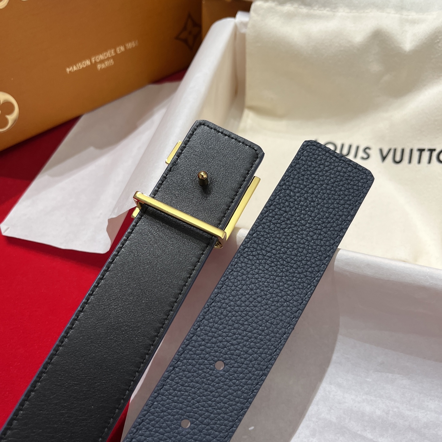LV 高仿 男款 灰色皮革LV扣頭皮帶 商務休閒百搭腰帶| 10 LV 高仿 男款 灰色皮革LV扣頭皮帶 商務休閒百搭腰帶