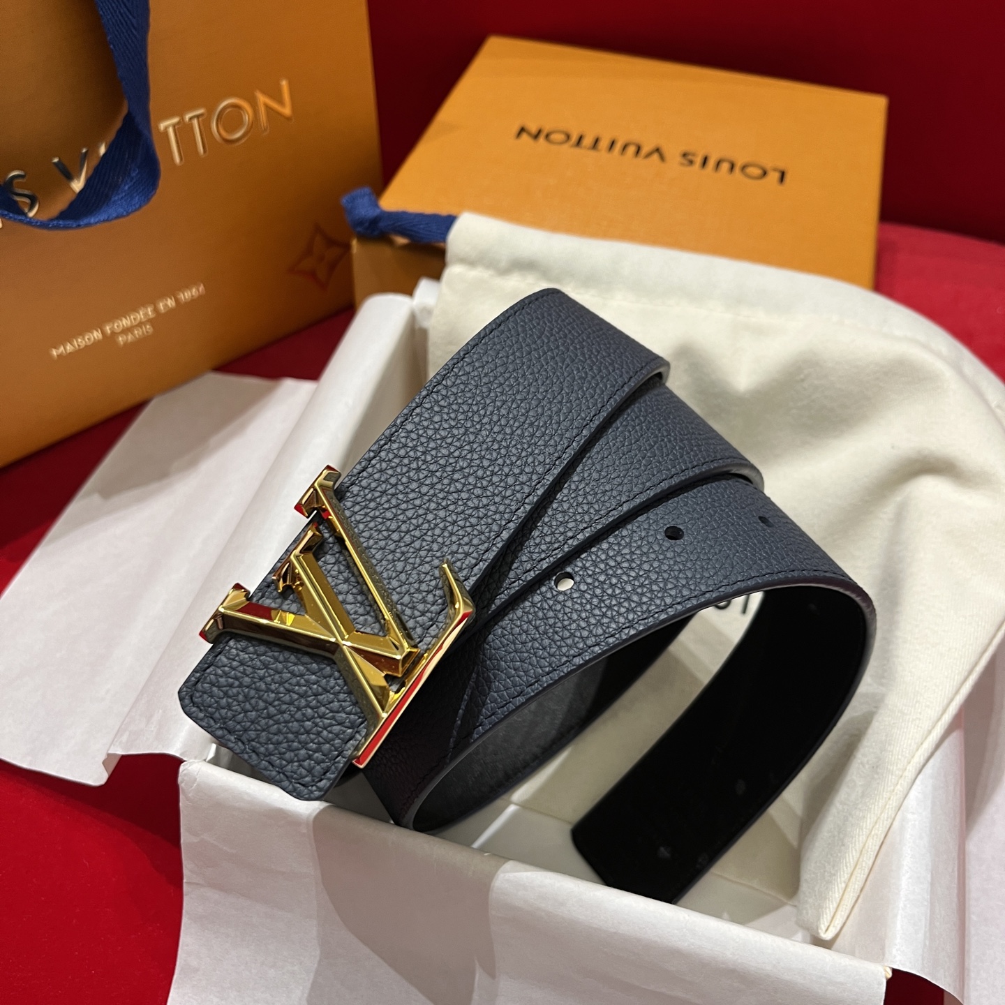 LV 高仿 男款 灰色皮革LV扣頭皮帶 商務休閒百搭腰帶| 7 LV 高仿 男款 灰色皮革LV扣頭皮帶 商務休閒百搭腰帶