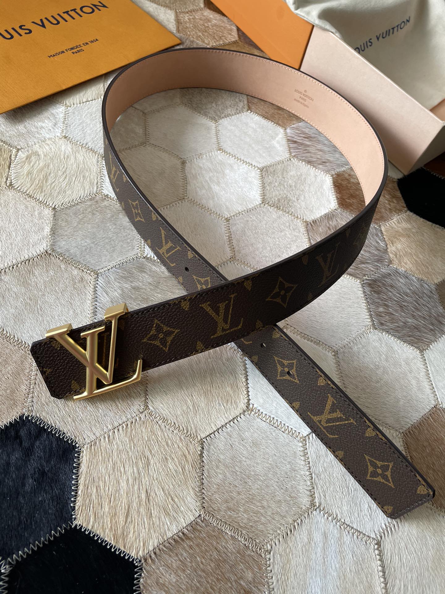 LV 一比一 男款 棕色棋盤格皮帶 簡約潮流百搭款