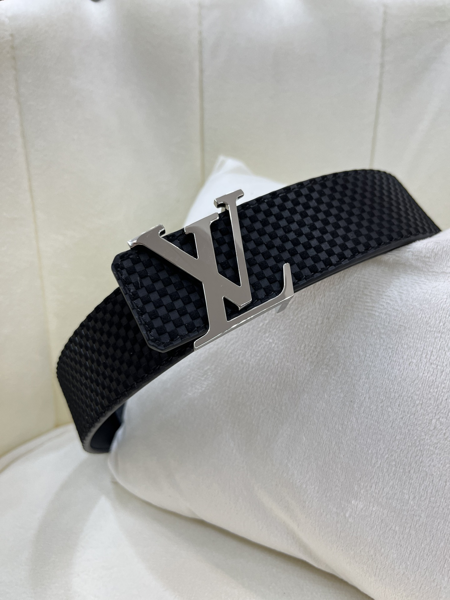 LV 高仿 男款 黑色棋盤格皮帶 金屬扣頭百搭款