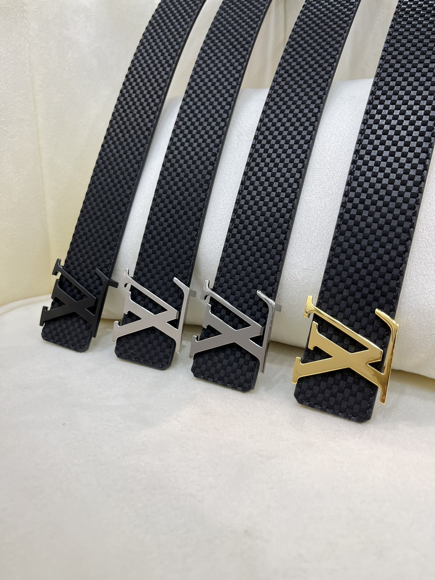 LV 高仿 男款 黑色棋盤格皮帶 金屬扣頭百搭款| 7 LV 高仿 男款 黑色棋盤格皮帶 金屬扣頭百搭款