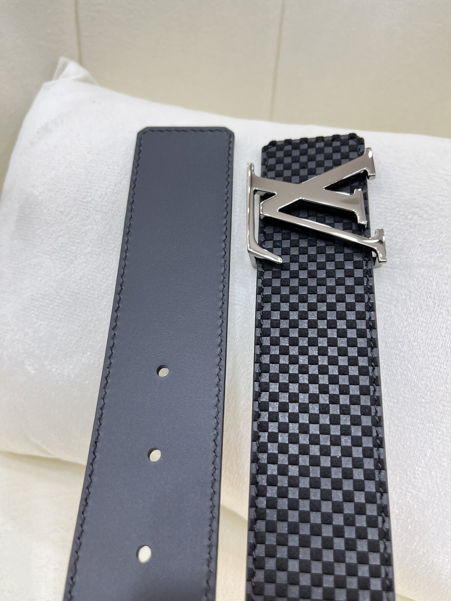 LV 一比一 男款 皮帶 黑色棋盤格 銀扣設計 百搭款| 9 LV 一比一 男款 皮帶 黑色棋盤格 銀扣設計 百搭款