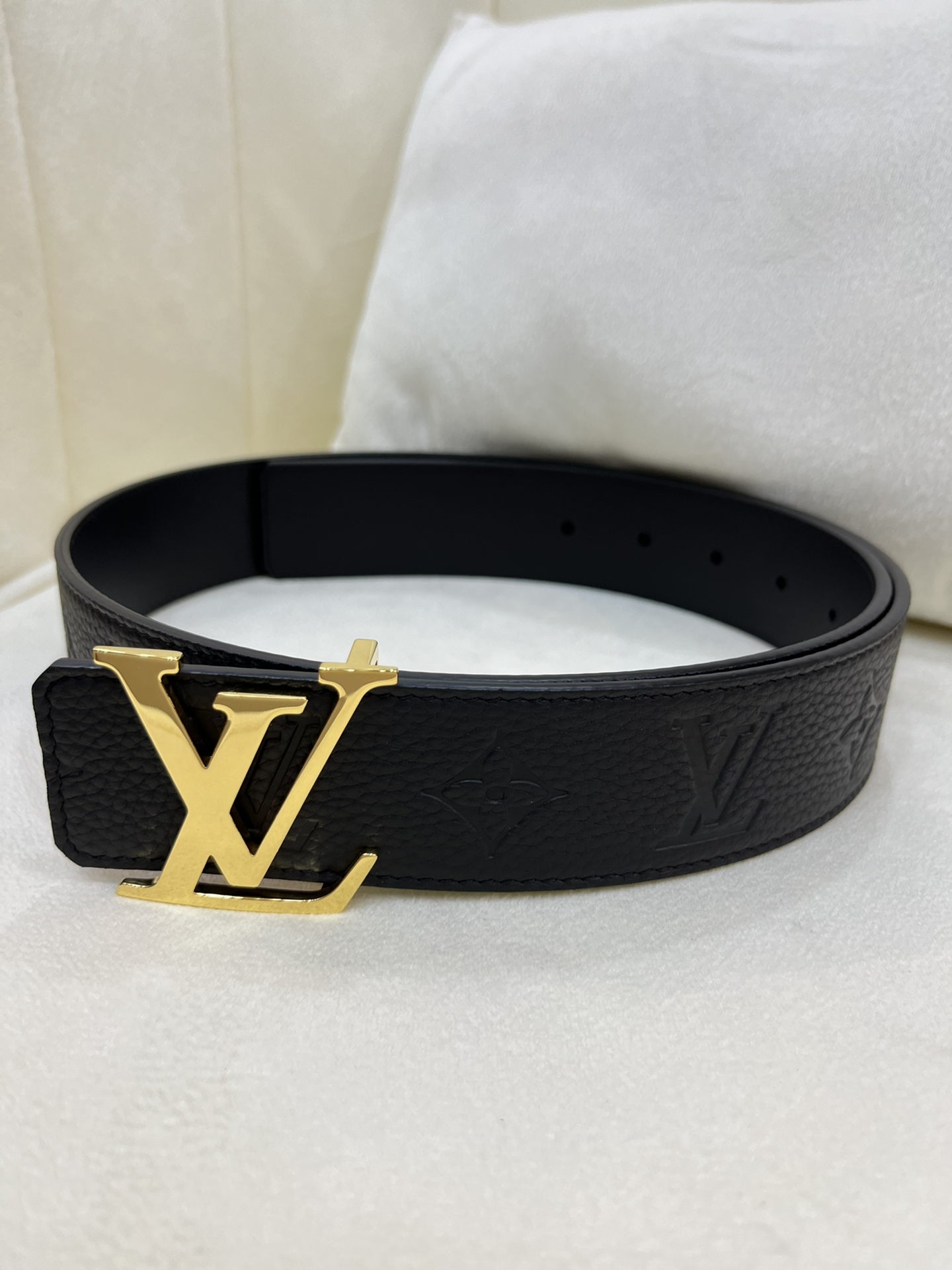 LV A貨 男款 皮帶 黑色壓紋設計 金扣 商務百搭款| 12 LV A貨 男款 皮帶 黑色壓紋設計 金扣 商務百搭款