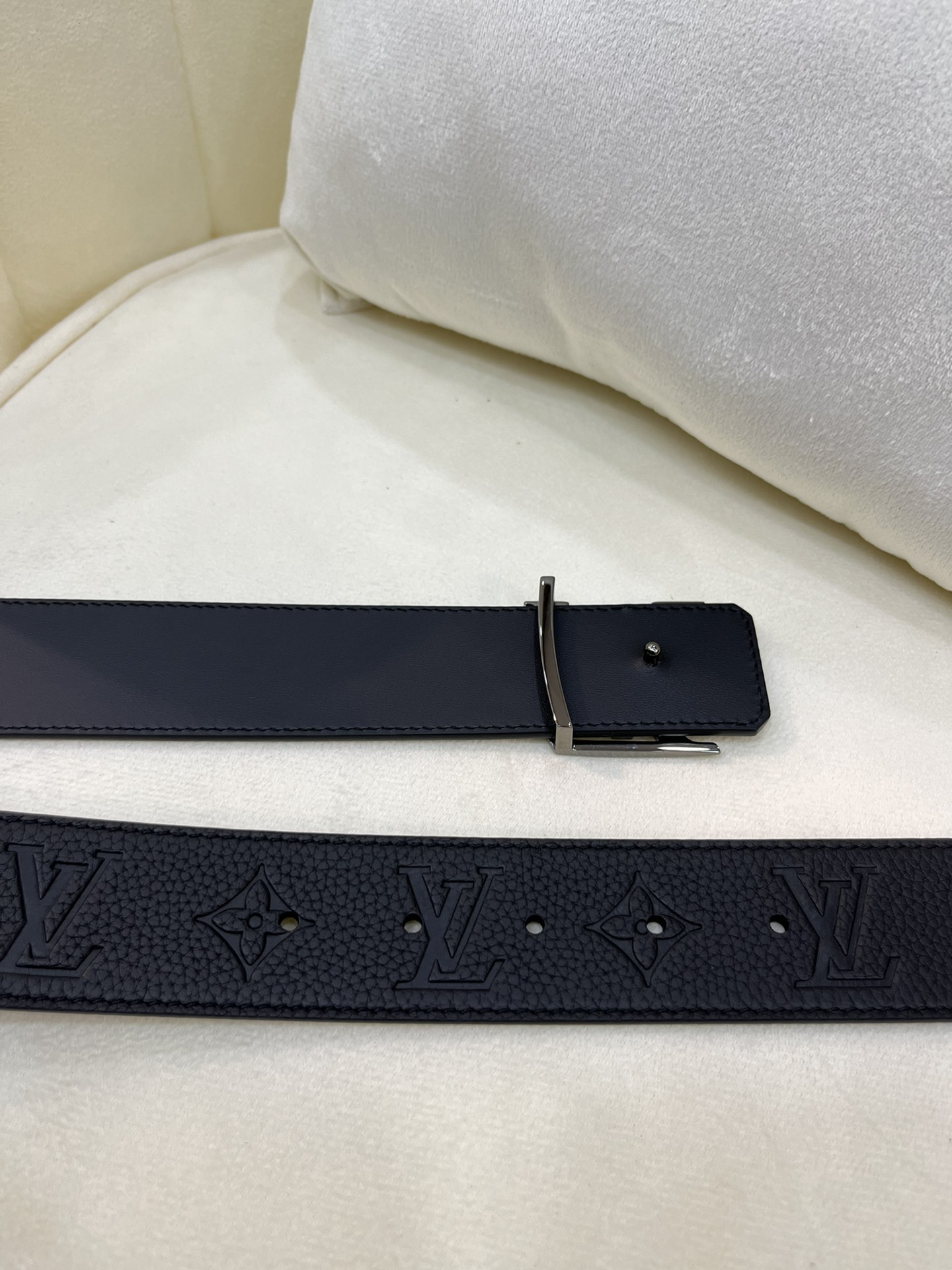 LV 一比一 男款 皮帶 黑灰老花設計 銀扣 百搭款| 8 LV 一比一 男款 皮帶 黑灰老花設計 銀扣 百搭款