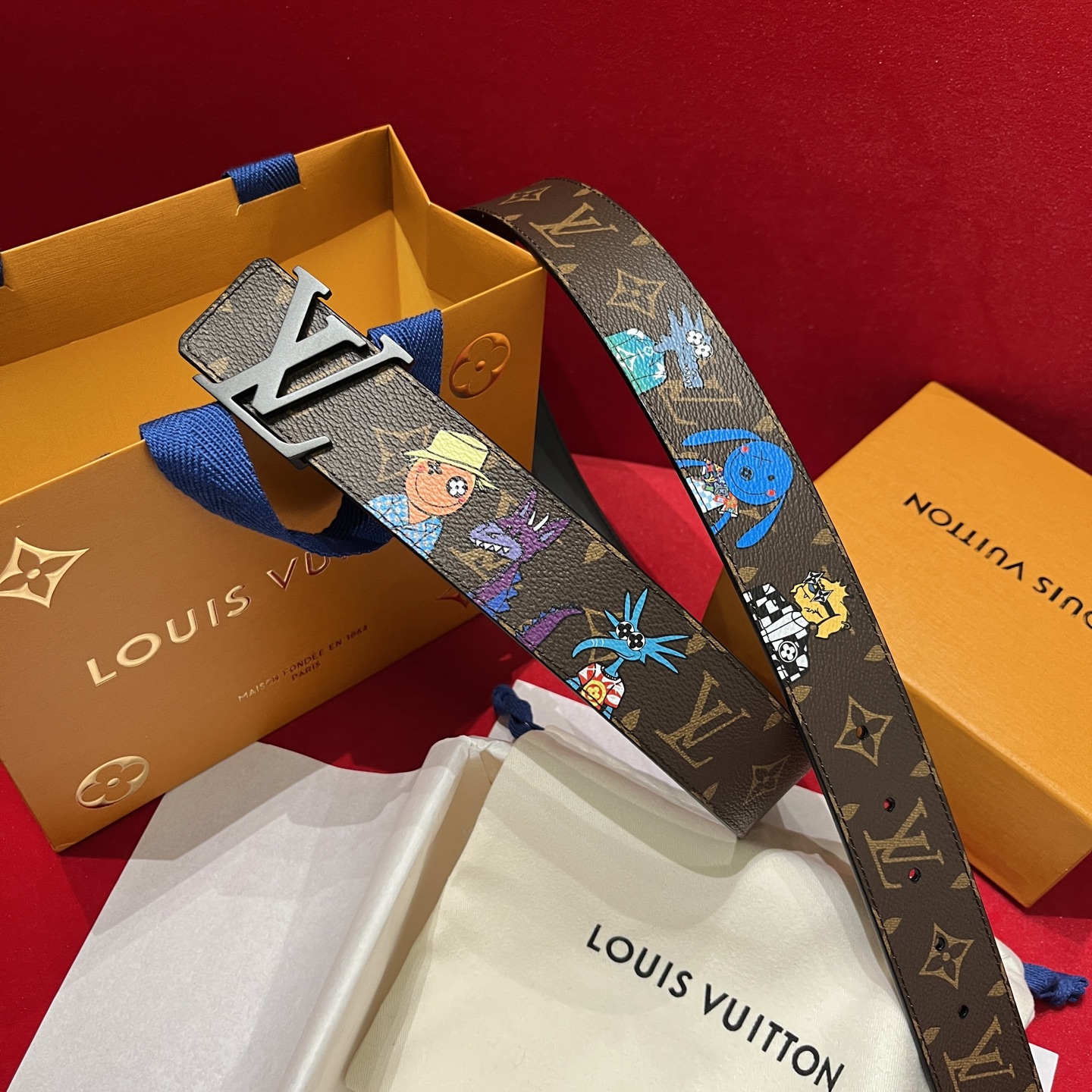 LV 高仿塗鴉Monogram皮帶|黑扣街頭藝術款男女通用腰帶| 14 LV 高仿塗鴉Monogram皮帶|黑扣街頭藝術款男女通用腰帶