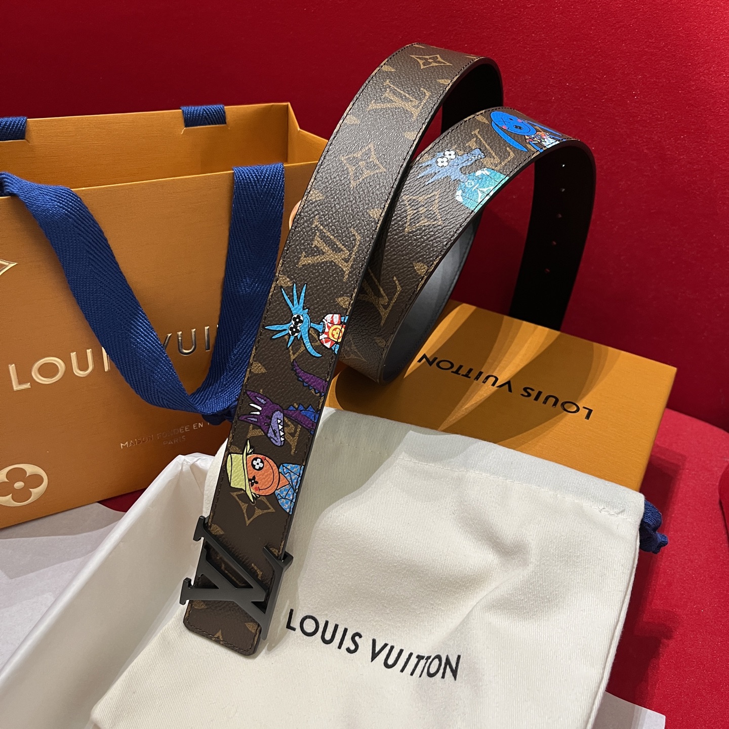 LV 高仿塗鴉Monogram皮帶|黑扣街頭藝術款男女通用腰帶| 9 LV 高仿塗鴉Monogram皮帶|黑扣街頭藝術款男女通用腰帶