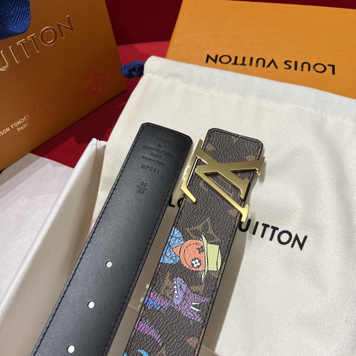 LV 一比一彩繪塗鴉皮帶|金扣Monogram潮流設計款腰帶| 12 LV 一比一彩繪塗鴉皮帶|金扣Monogram潮流設計款腰帶