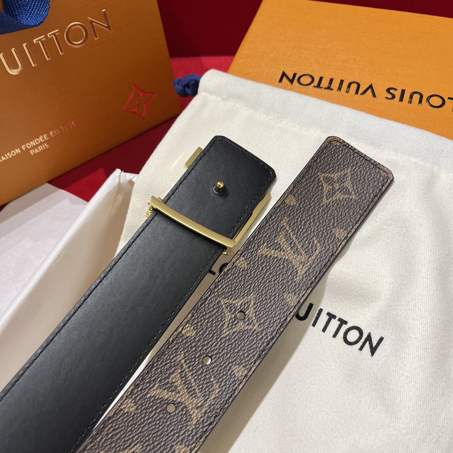 LV 一比一彩繪塗鴉皮帶|金扣Monogram潮流設計款腰帶| 11 LV 一比一彩繪塗鴉皮帶|金扣Monogram潮流設計款腰帶