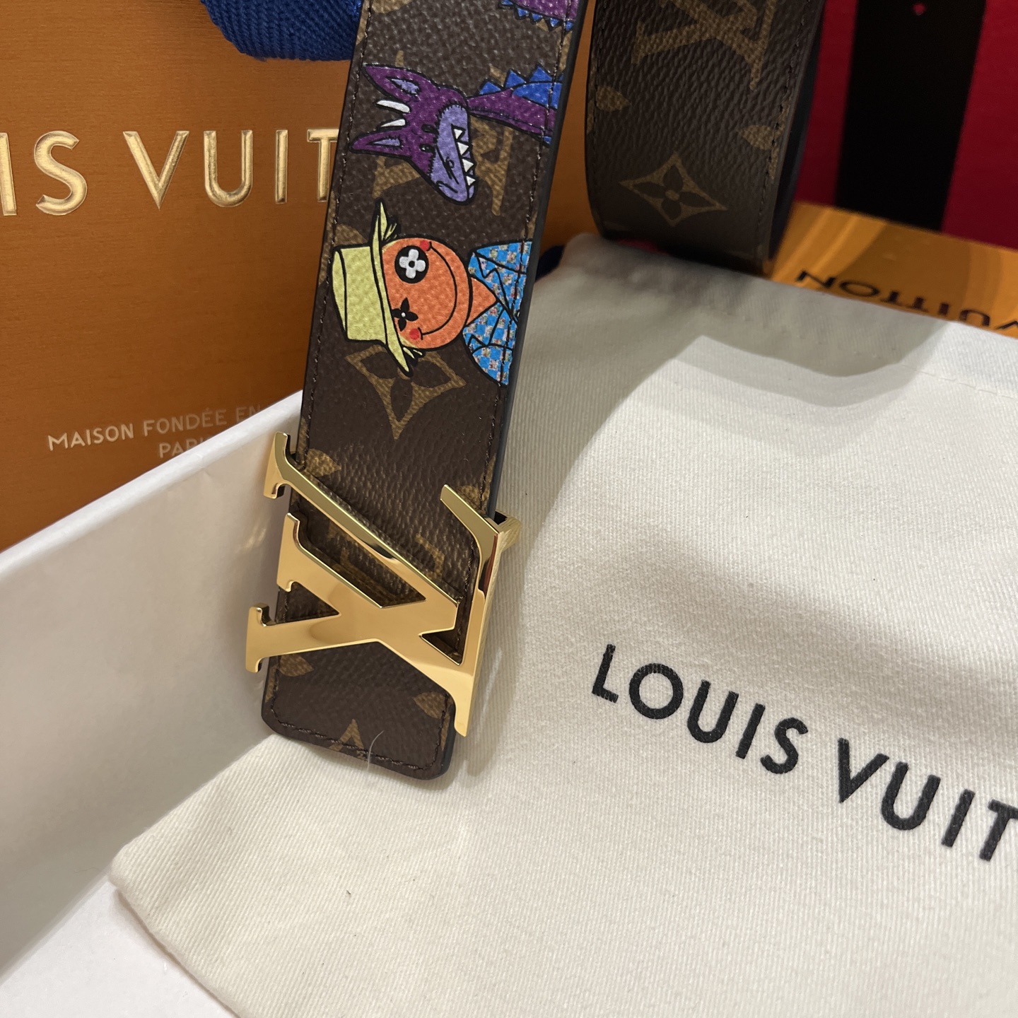LV 一比一彩繪塗鴉皮帶|金扣Monogram潮流設計款腰帶| 7 LV 一比一彩繪塗鴉皮帶|金扣Monogram潮流設計款腰帶