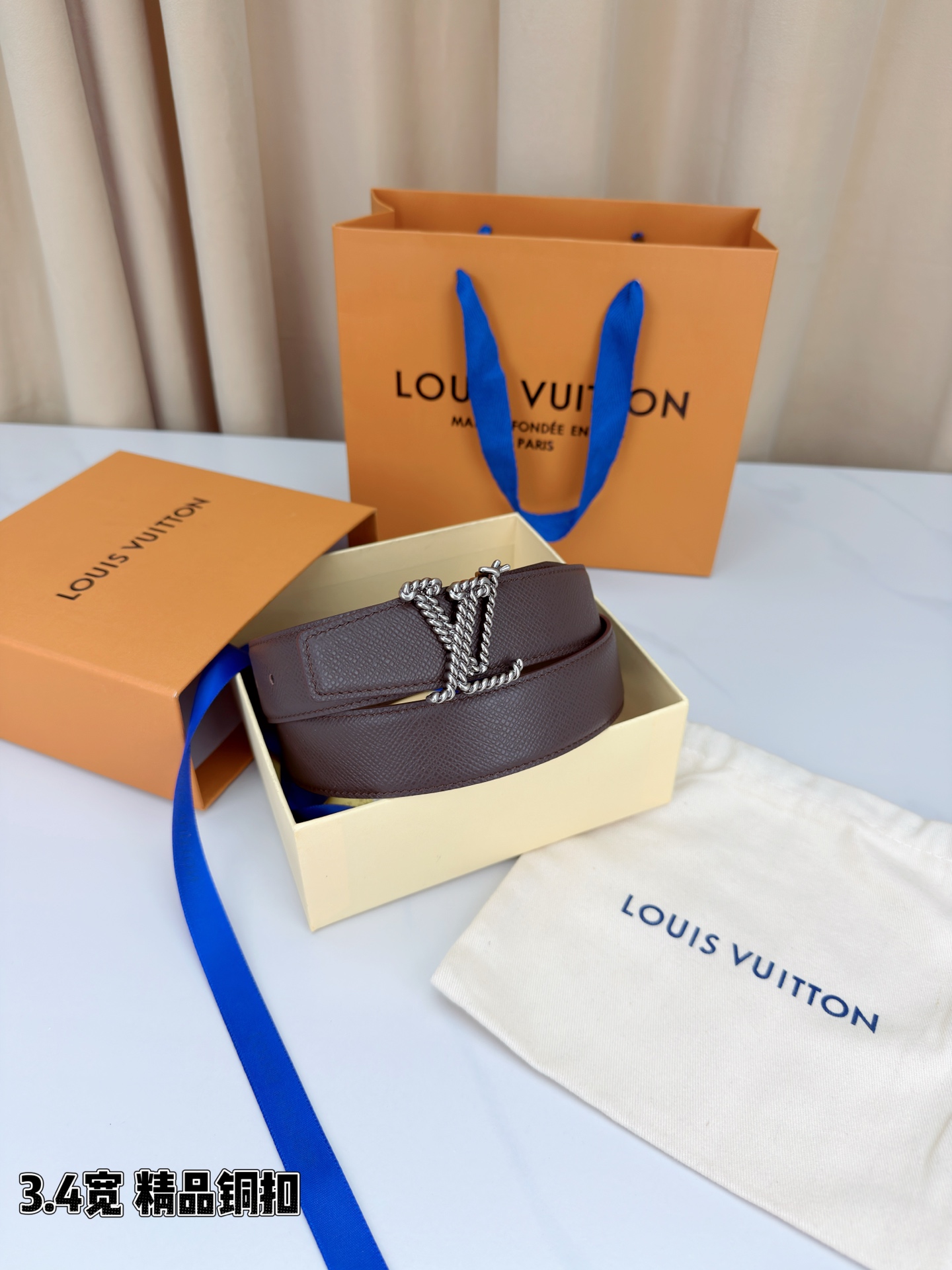 LV 高仿棕色粒面牛皮皮帶|銀扣極簡設計高端男士腰帶| 10 LV 高仿棕色粒面牛皮皮帶|銀扣極簡設計高端男士腰帶