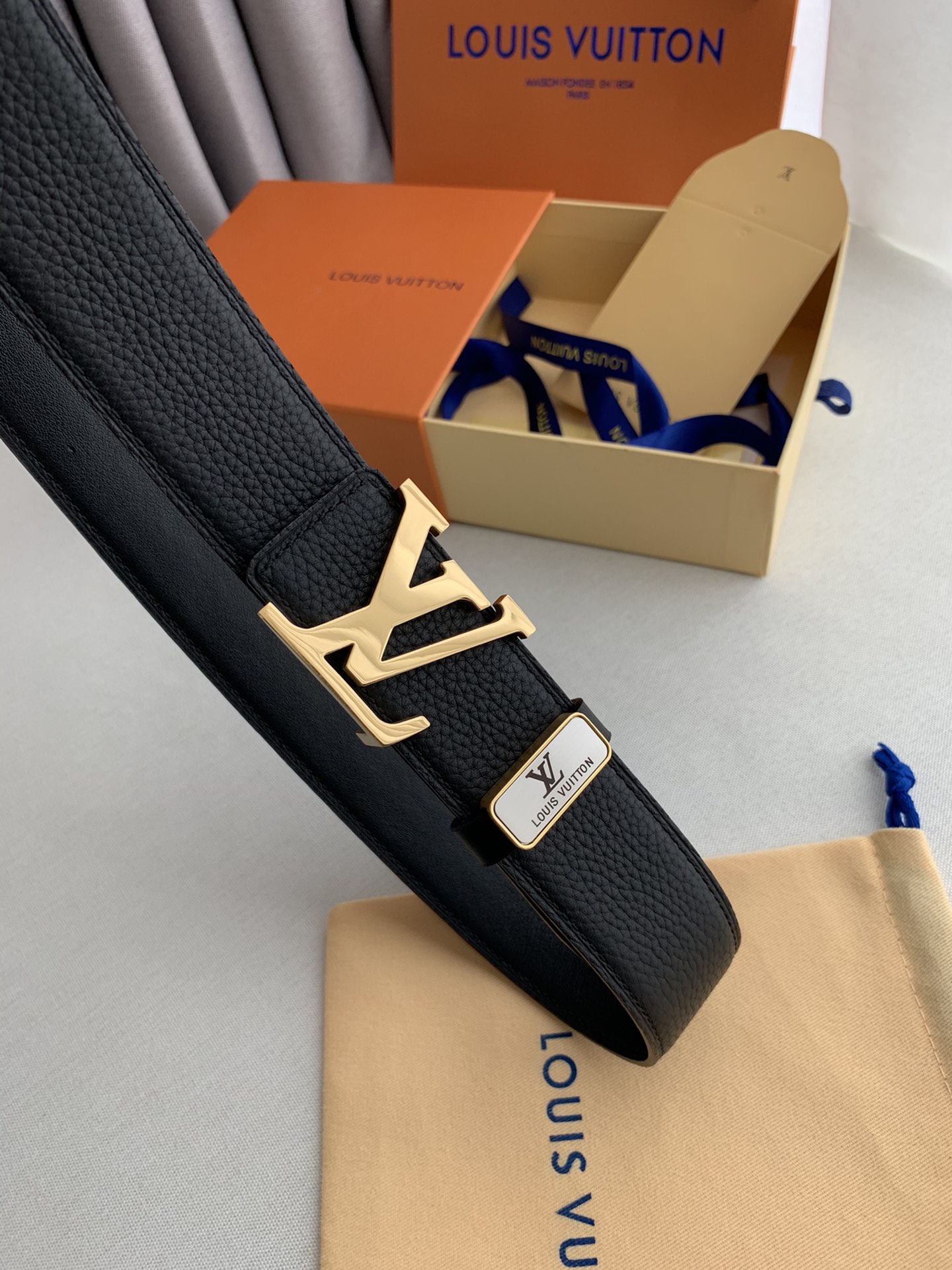 LV 高仿黑色皮帶|鏈條LV扣頭設計高端商務腰帶| 12 LV 高仿黑色皮帶|鏈條LV扣頭設計高端商務腰帶