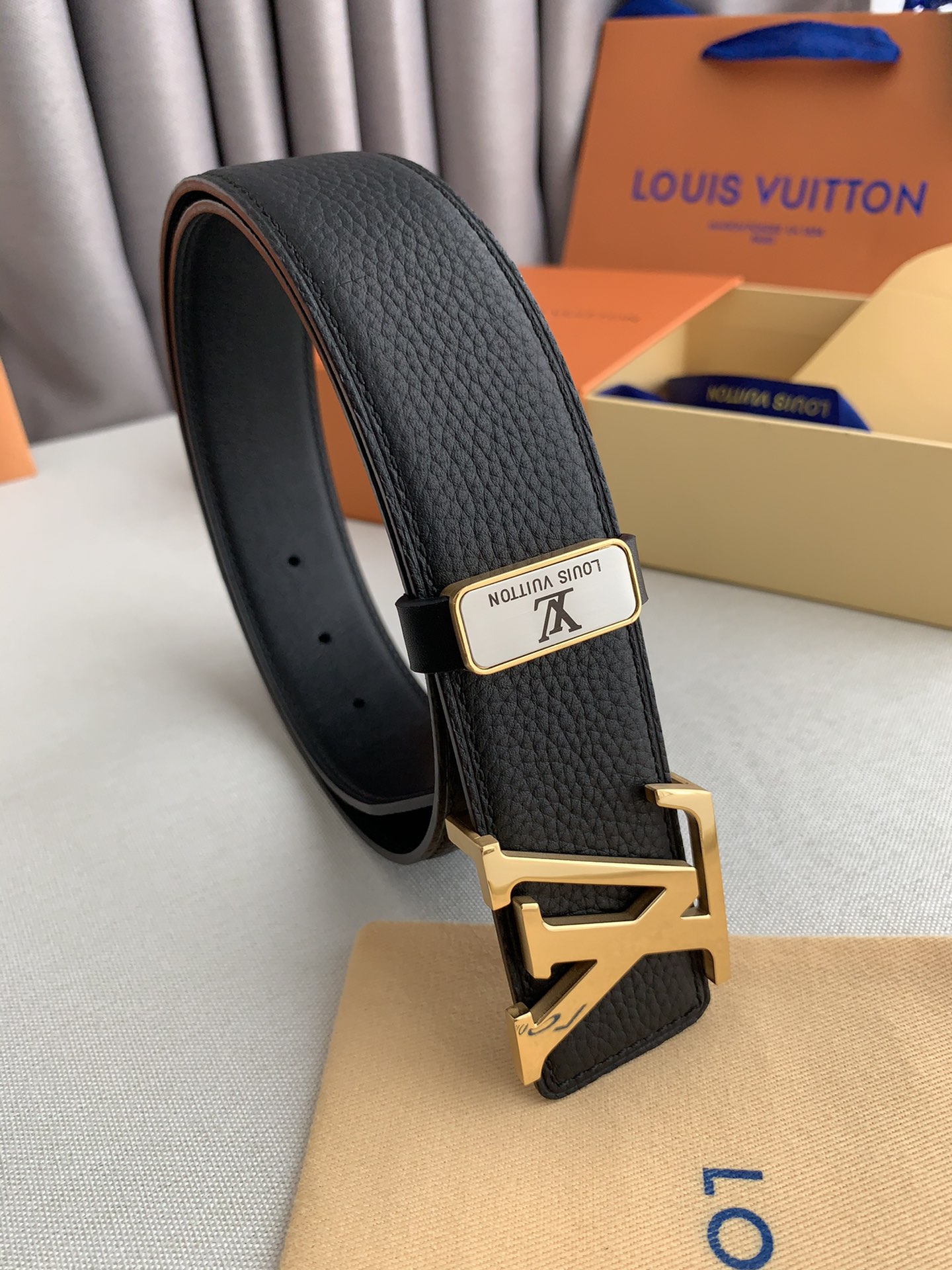 LV 高仿黑色皮帶|鏈條LV扣頭設計高端商務腰帶| 10 LV 高仿黑色皮帶|鏈條LV扣頭設計高端商務腰帶