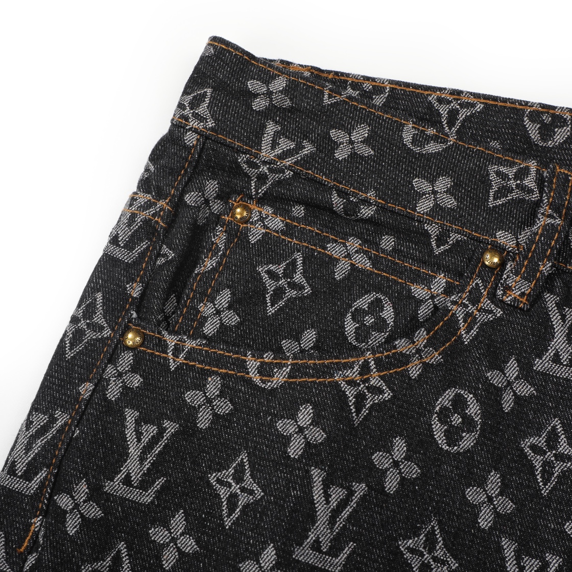 LV 原單 滿版Monogram牛仔褲 黑色直筒休閒款 高端設計| 12 LV 原單 滿版Monogram牛仔褲 黑色直筒休閒款 高端設計