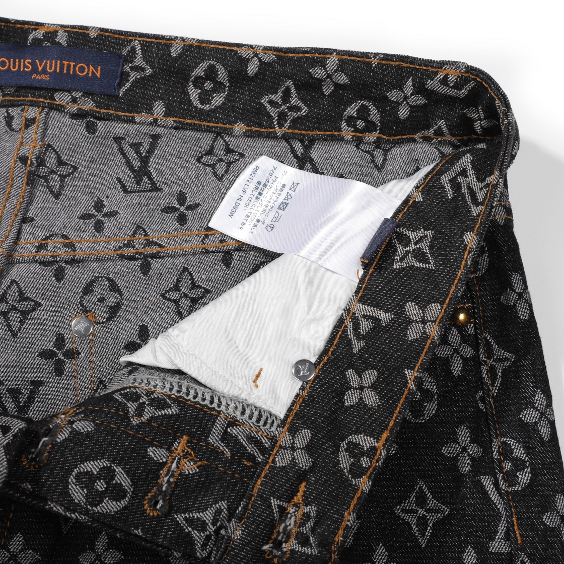 LV 原單 滿版Monogram牛仔褲 黑色直筒休閒款 高端設計| 8 LV 原單 滿版Monogram牛仔褲 黑色直筒休閒款 高端設計