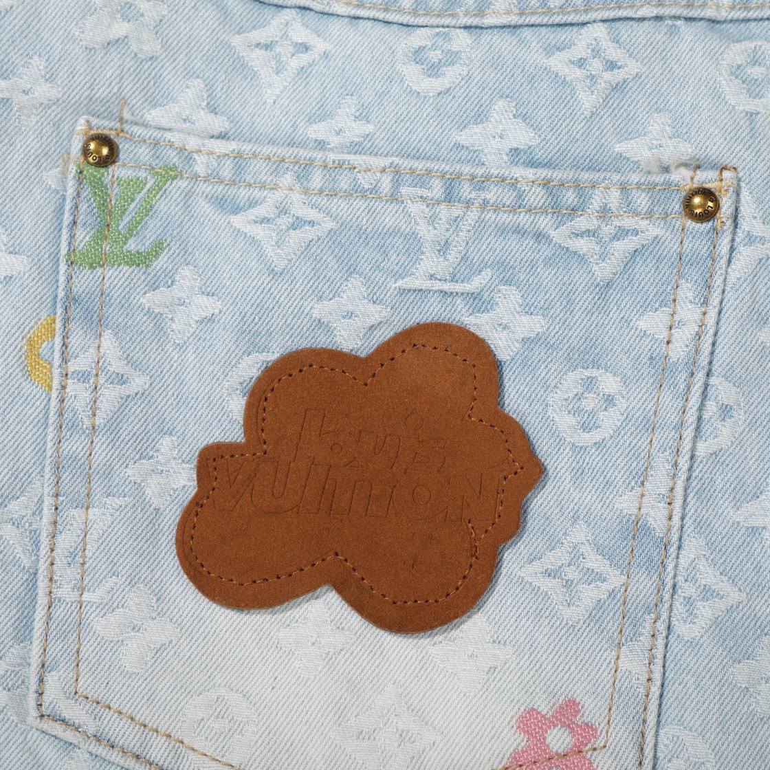 LV 高仿 彩色Monogram牛仔褲 淺藍水洗 寬鬆休閒款| 7 LV 高仿 彩色Monogram牛仔褲 淺藍水洗 寬鬆休閒款