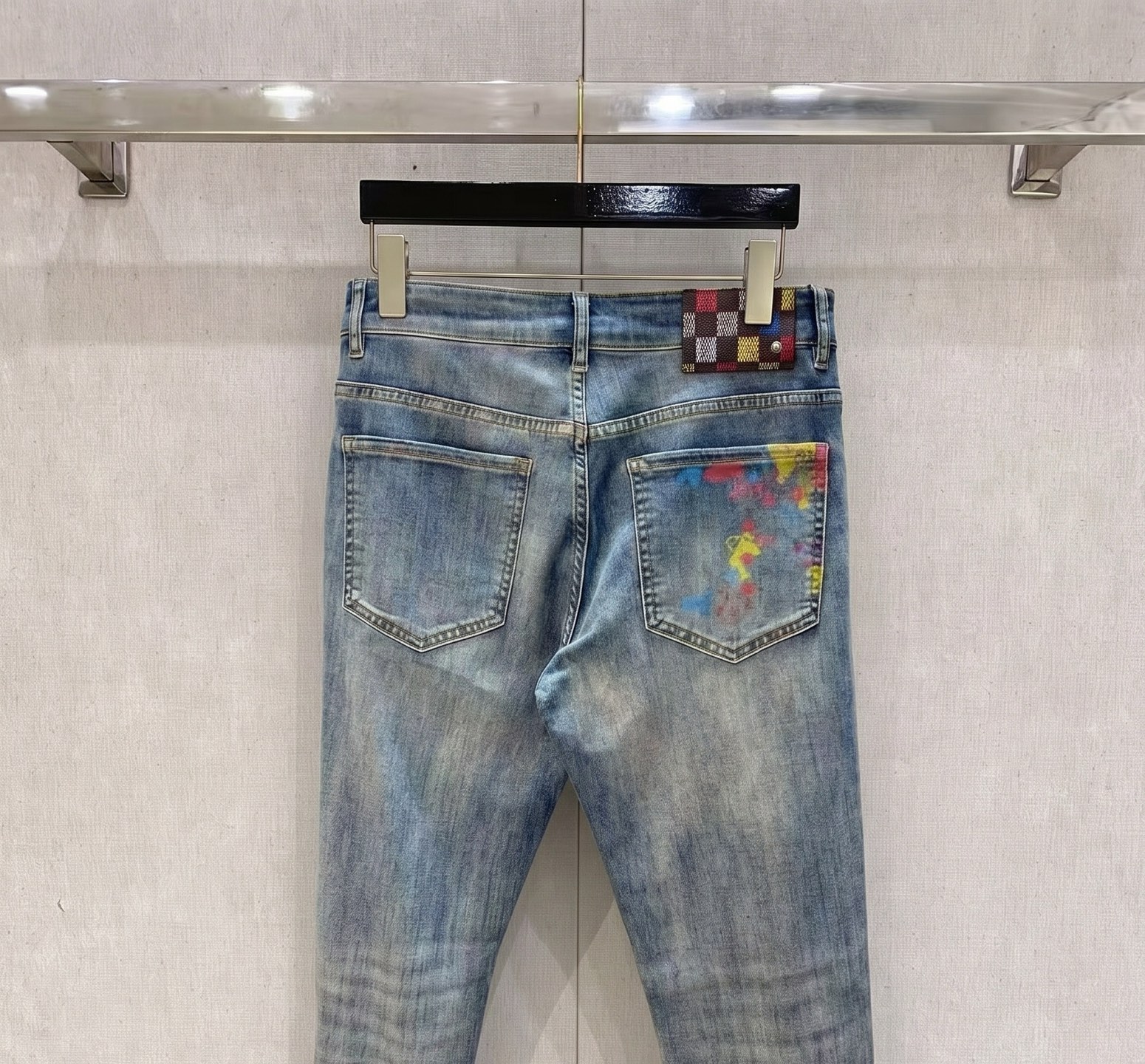 LV高仿彩繪牛仔褲 個性塗鴉設計 街頭潮流丹寧長褲| 8 LV高仿彩繪牛仔褲 個性塗鴉設計 街頭潮流丹寧長褲