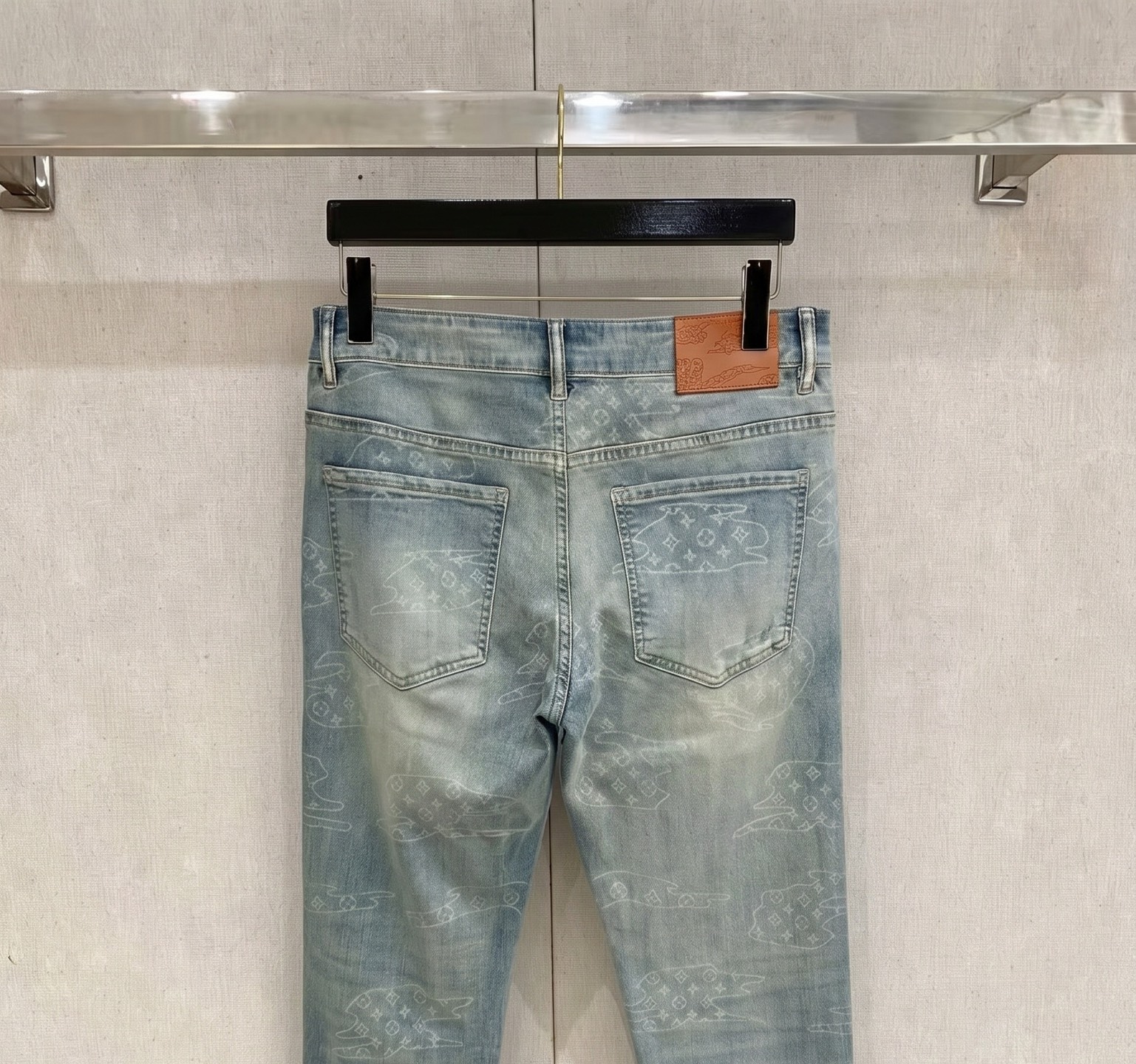 LV 原單 海洋印花牛仔褲 淺色復古做舊款 個性塗鴉丹寧褲| 8 LV 原單 海洋印花牛仔褲 淺色復古做舊款 個性塗鴉丹寧褲