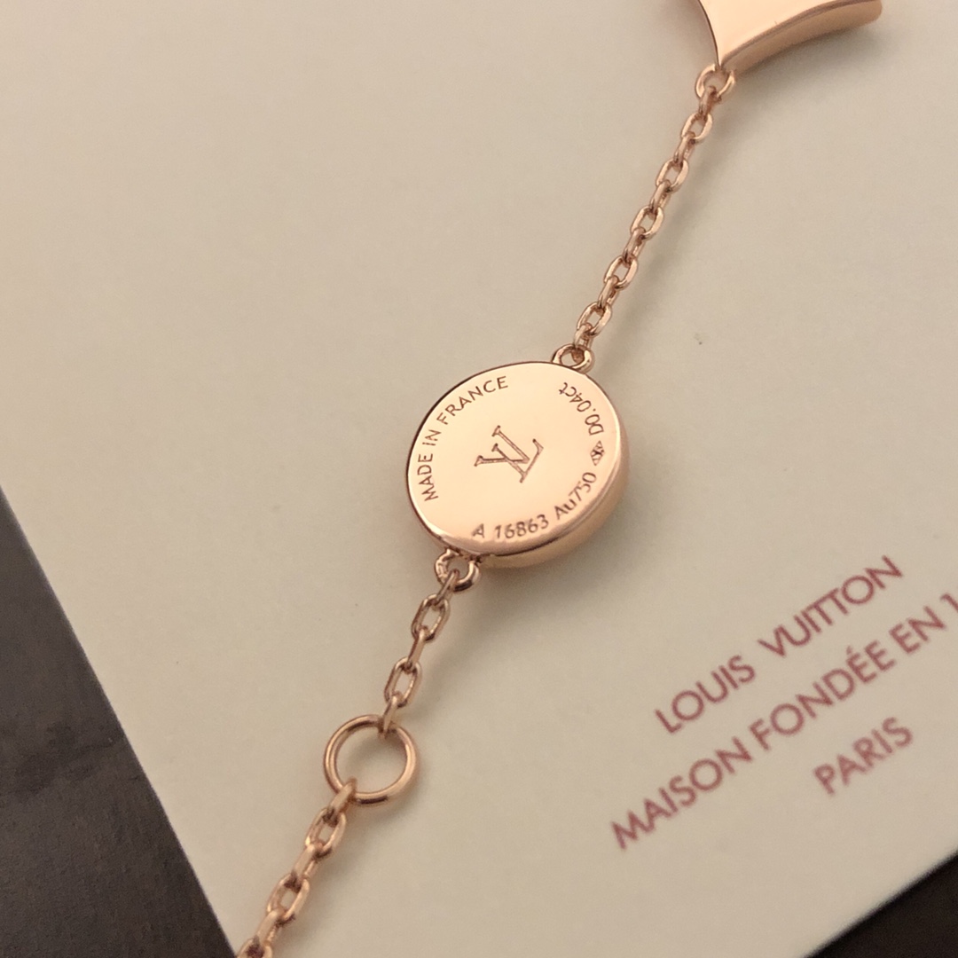 LV 高仿 女款 四葉花手鏈 玫瑰金細鏈設計 優雅氣質百搭飾品推薦款| 10 LV 高仿 女款 四葉花手鏈 玫瑰金細鏈設計 優雅氣質百搭飾品推薦款