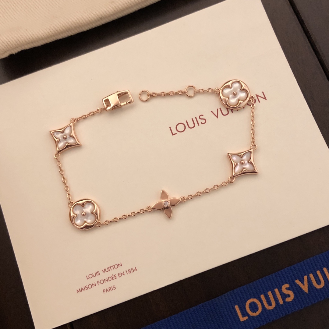 LV 高仿 女款 四葉花手鏈 玫瑰金細鏈設計 優雅氣質百搭飾品推薦款| 9 LV 高仿 女款 四葉花手鏈 玫瑰金細鏈設計 優雅氣質百搭飾品推薦款