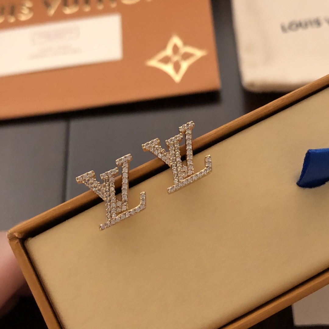 LV 一比一 女款 Monogram鑲鑽耳環 經典LOGO設計 高端氣質百搭飾品推薦