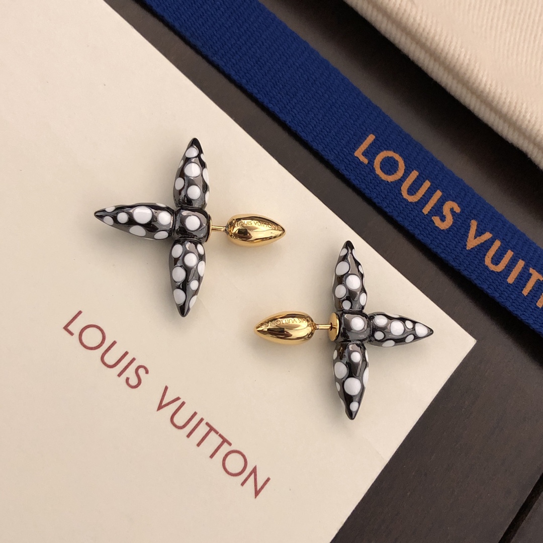 LV A貨 女款 波點花朵耳環 黑白撞色設計 個性時尚高端飾品推薦款| 12 LV A貨 女款 波點花朵耳環 黑白撞色設計 個性時尚高端飾品推薦款