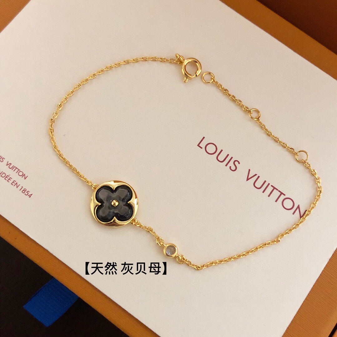 LV 一比一 女款 四葉花手鏈 玫瑰金細鏈設計 優雅氣質高端飾品推薦| 8 LV 一比一 女款 四葉花手鏈 玫瑰金細鏈設計 優雅氣質高端飾品推薦