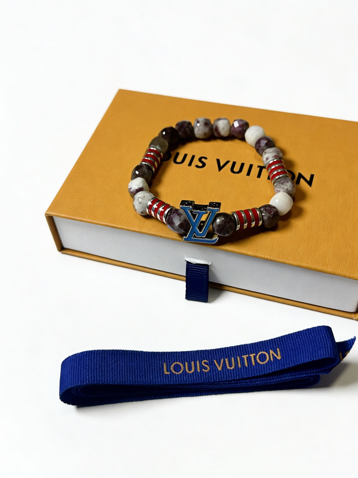 LV A貨 紅白拼色寶石手串 潮流個性設計| 10 LV A貨 紅白拼色寶石手串 潮流個性設計