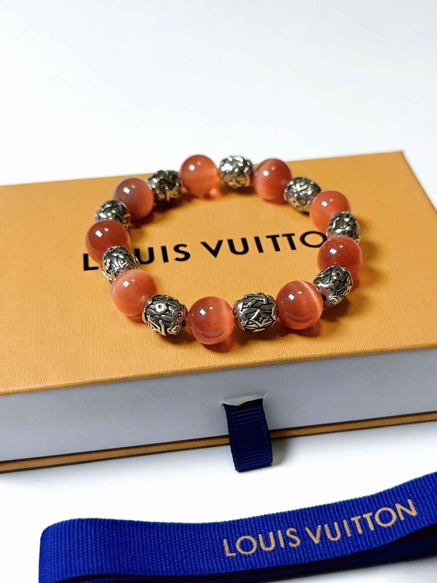 LV 一比一 橘色天然珠串手鍊 精品還原潮流配件| 11 LV 一比一 橘色天然珠串手鍊 精品還原潮流配件