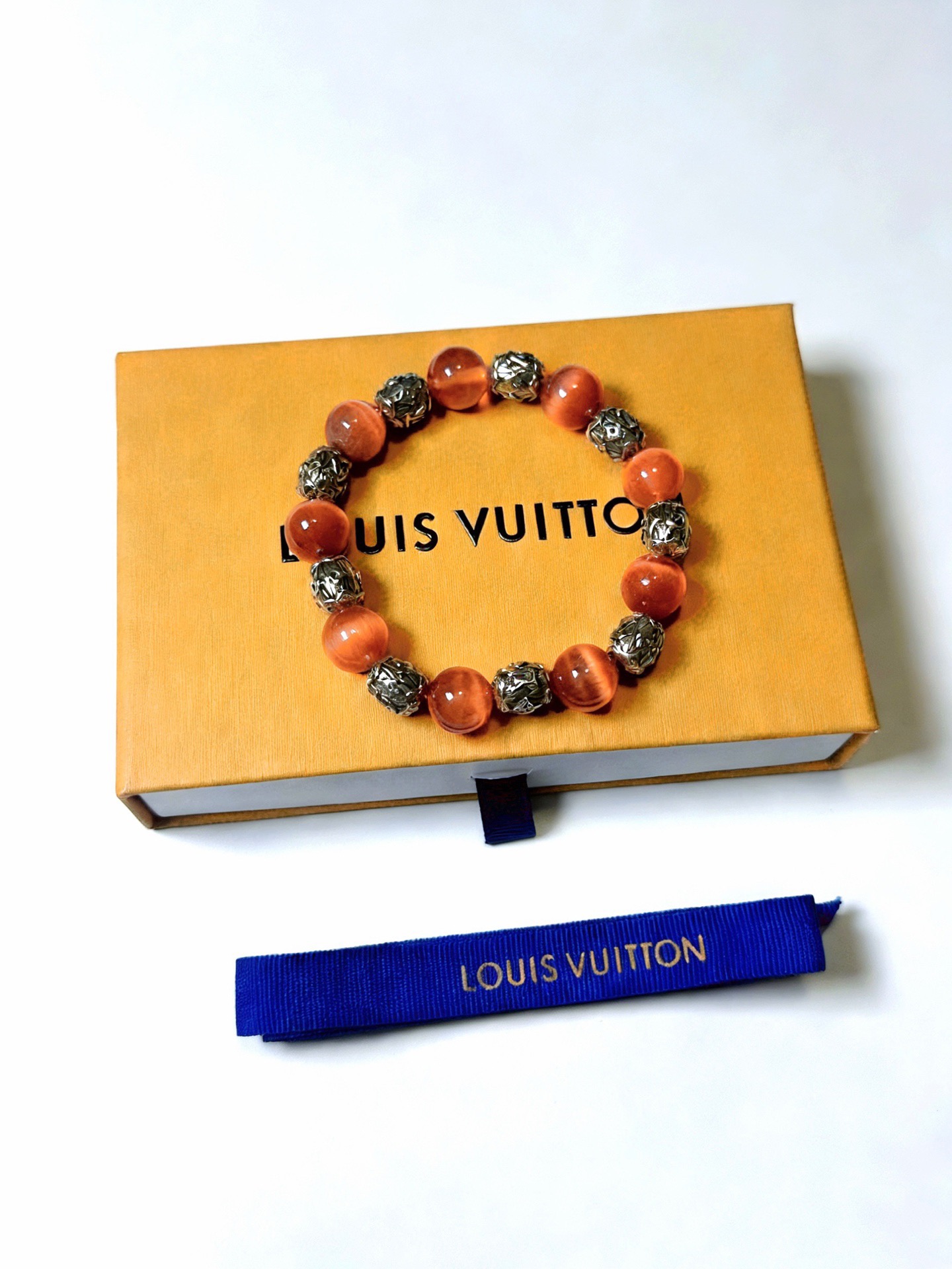 LV 一比一 橘色天然珠串手鍊 精品還原潮流配件| 8 LV 一比一 橘色天然珠串手鍊 精品還原潮流配件