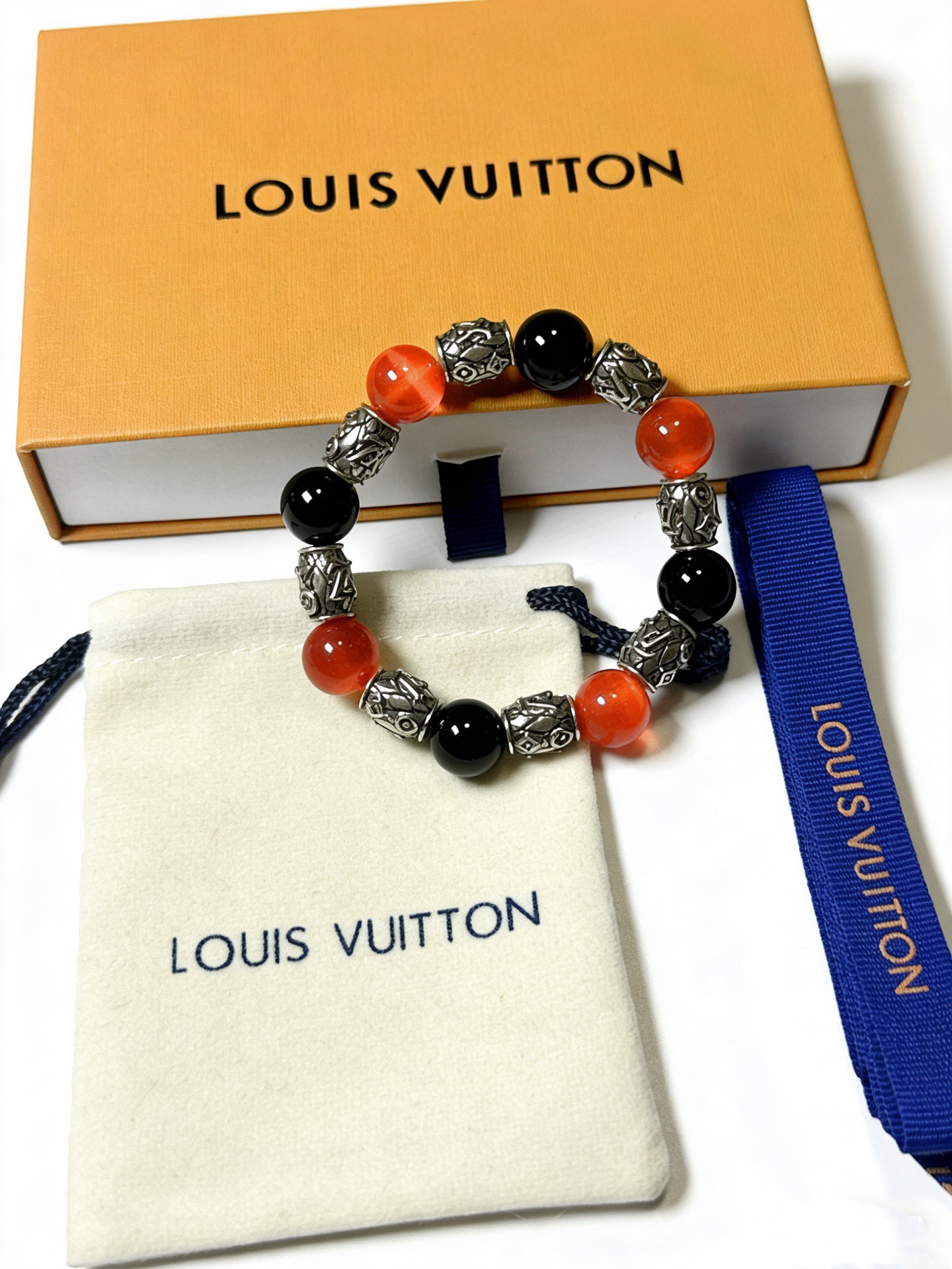LV 高仿 黑橘雙色珠串手鍊 個性潮流設計款| 10 LV 高仿 黑橘雙色珠串手鍊 個性潮流設計款