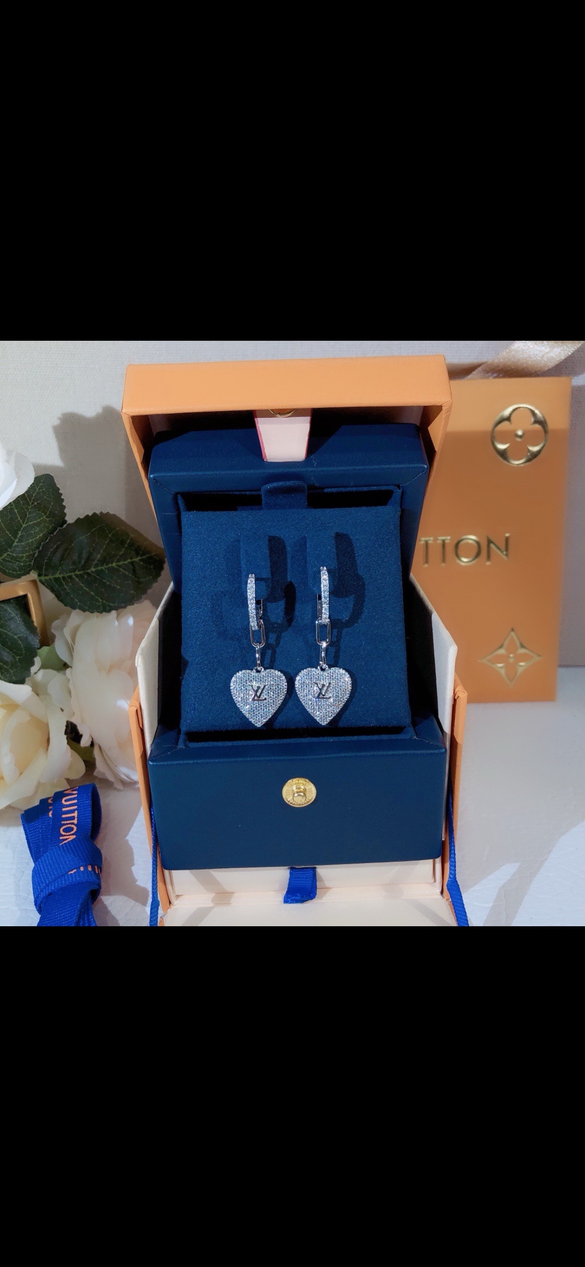 LV A貨 女款 愛心鑽石耳環 滿鑽閃耀氣質百搭耳飾| 7 LV A貨 女款 愛心鑽石耳環 滿鑽閃耀氣質百搭耳飾